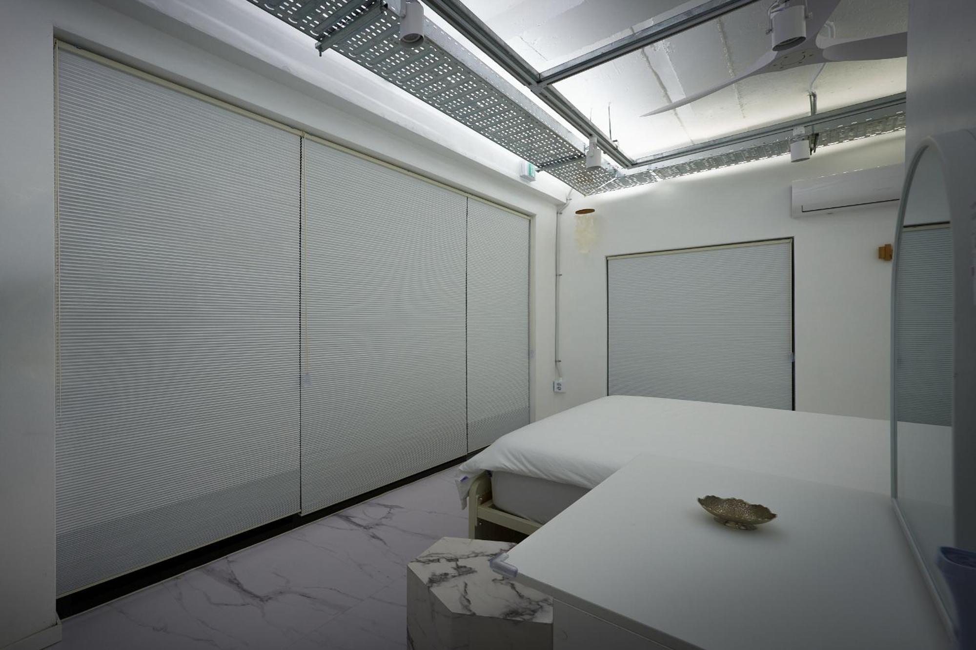 F9 Tailored Service Near Hongik Univ Station Seoul