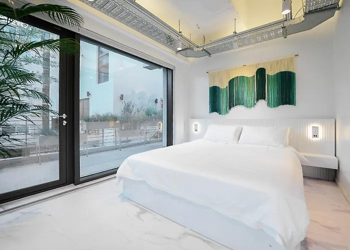 F9 Tailored Service Home Near Hongik Univ Station
