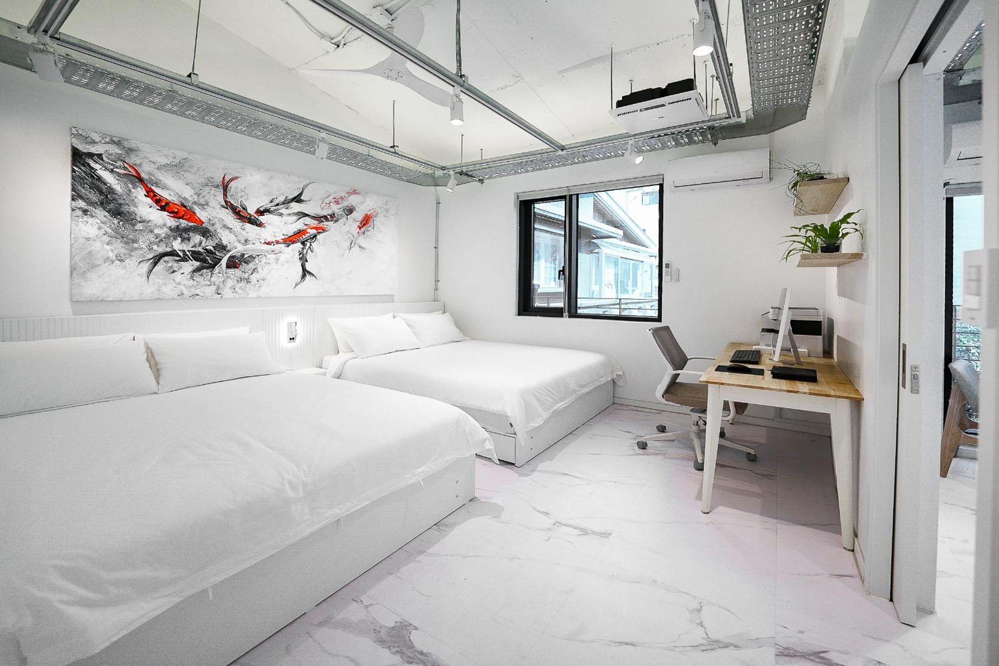 F9 Tailored Service Near Hongik Univ Station *